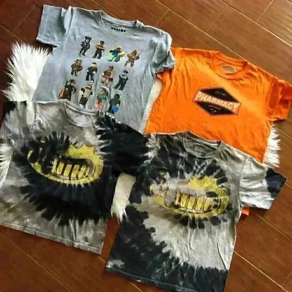 boy lot of 4 t-shirts pharmacy roblox and bendy - Picture 2 of 9